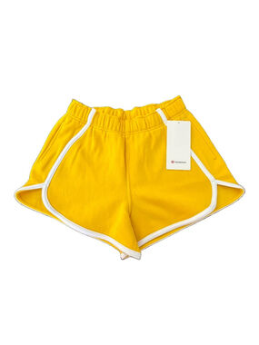 Lululemon Women’s Scuba MR Oversized Short 3" Yellow SIZE xs